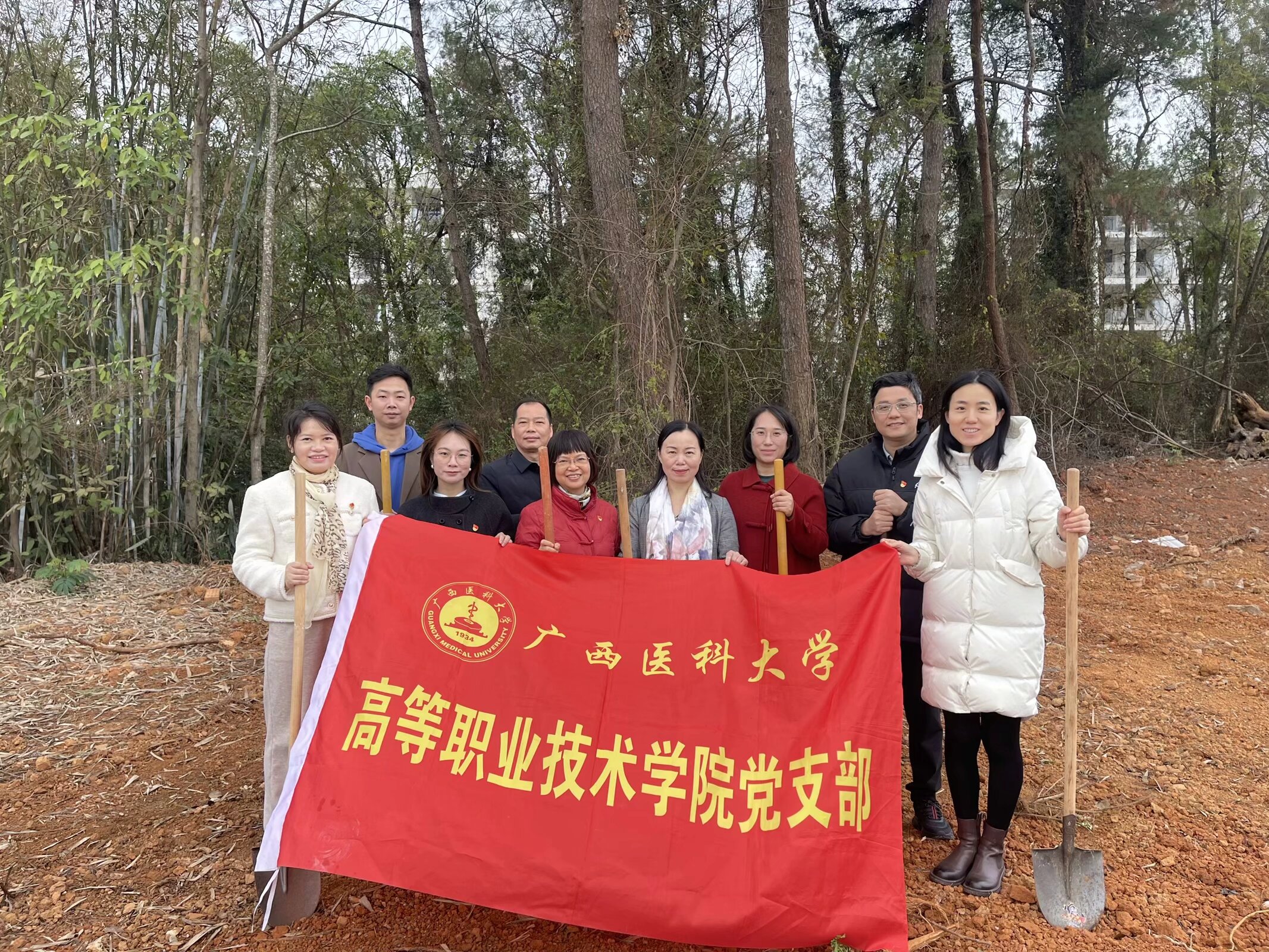 2.jpeg 英国上市公司365