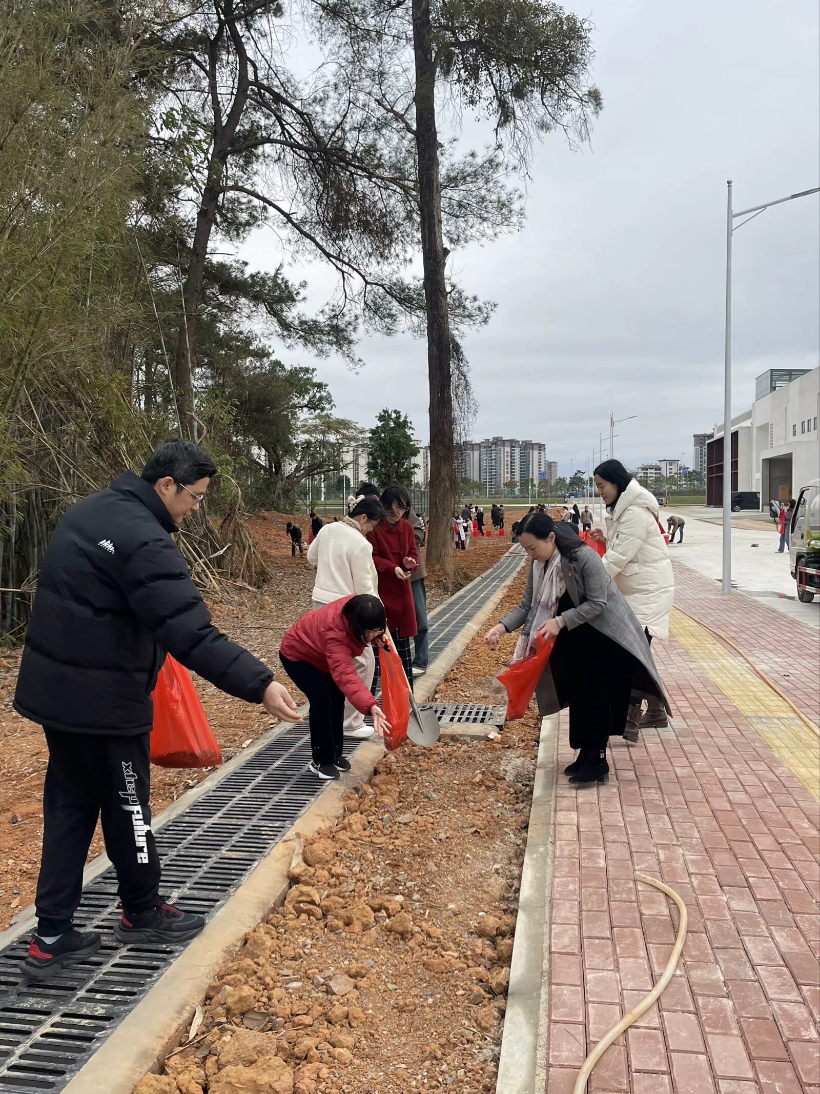 3.jpeg 英国上市公司365