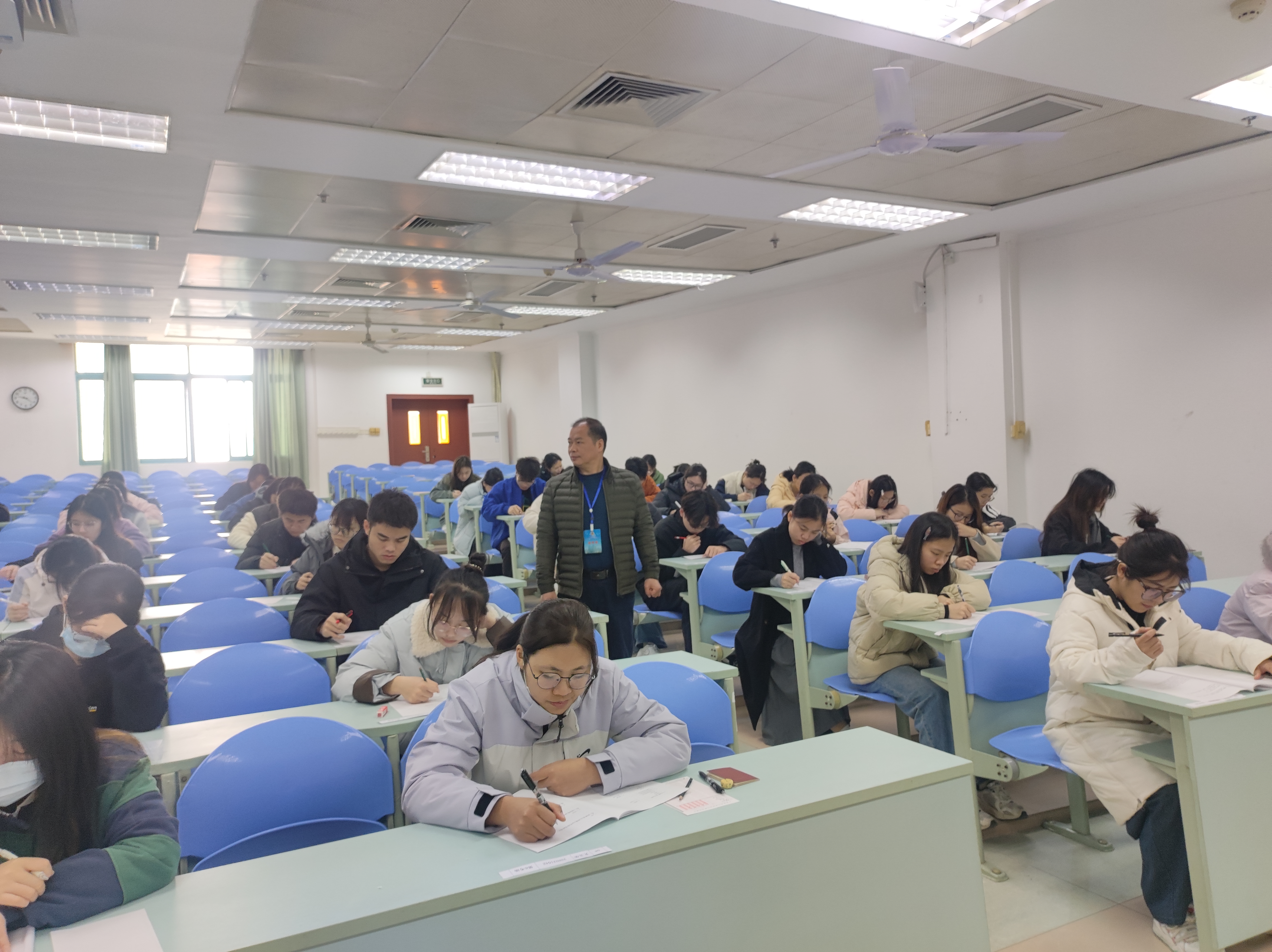 1.jpg 英国上市公司365