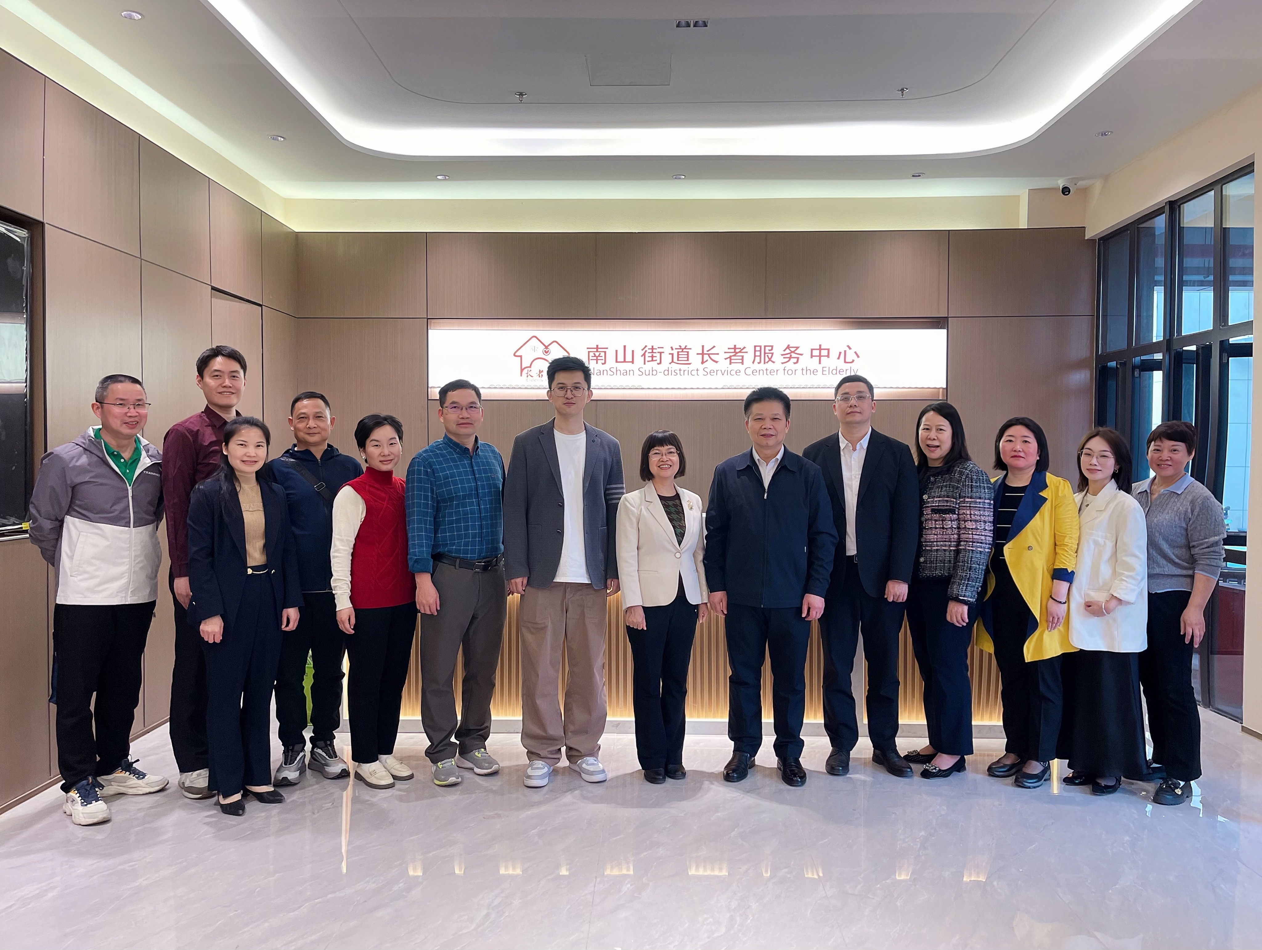 英国上市公司365